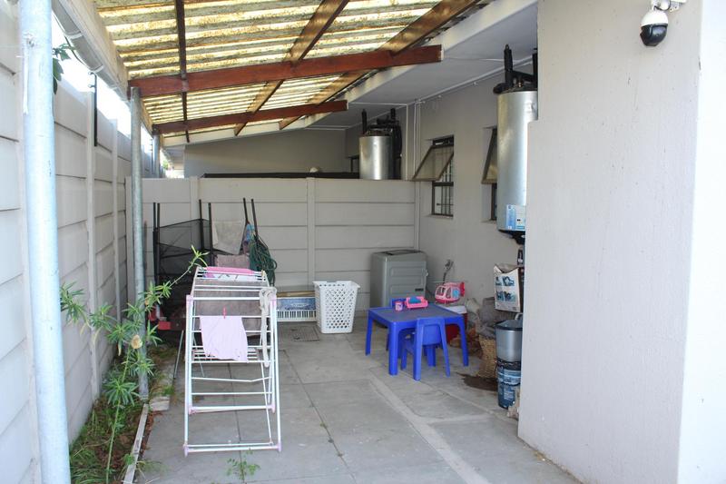 2 Bedroom Property for Sale in Churchill Estate Western Cape